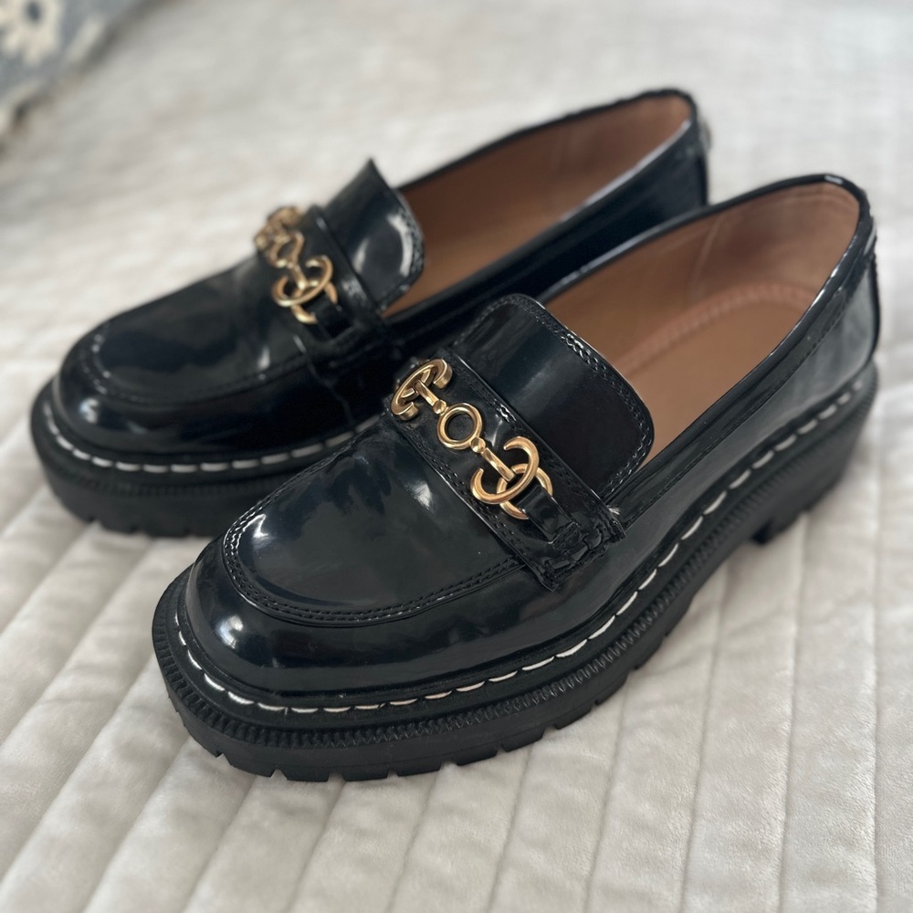 Circus by Sam Edelman Black Loafers with Gold Chain